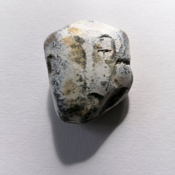 rock_face_phone_20-03-01_004_sq_low